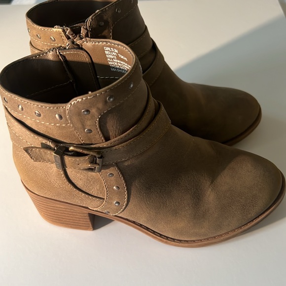 Girls MIA Bellah Brown Booties - Picture 3 of 6